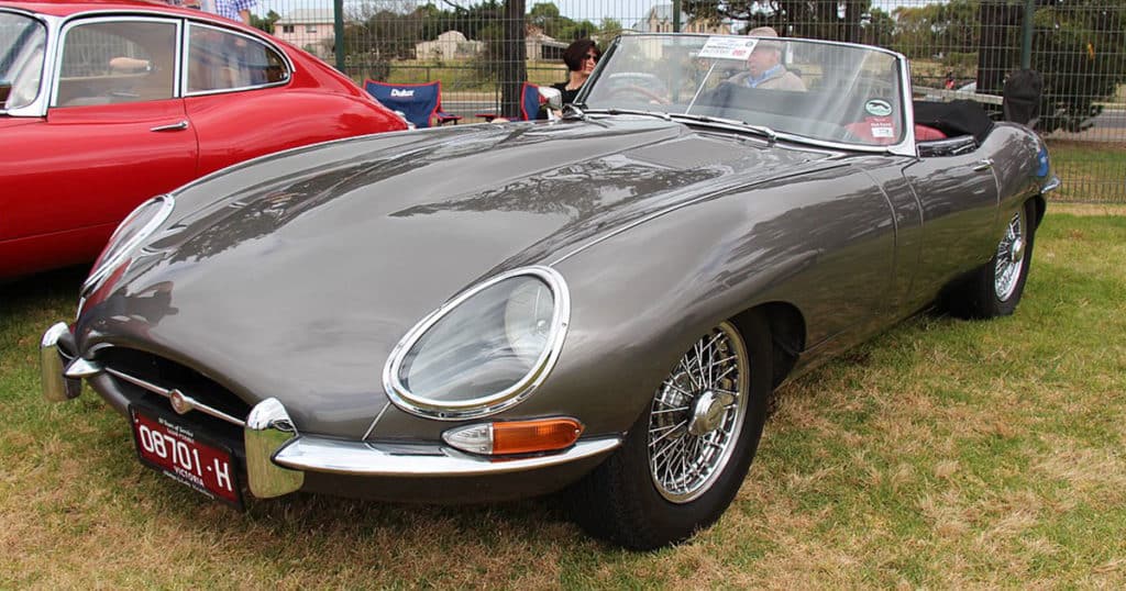 Jaguar Type-e cabriolet grise